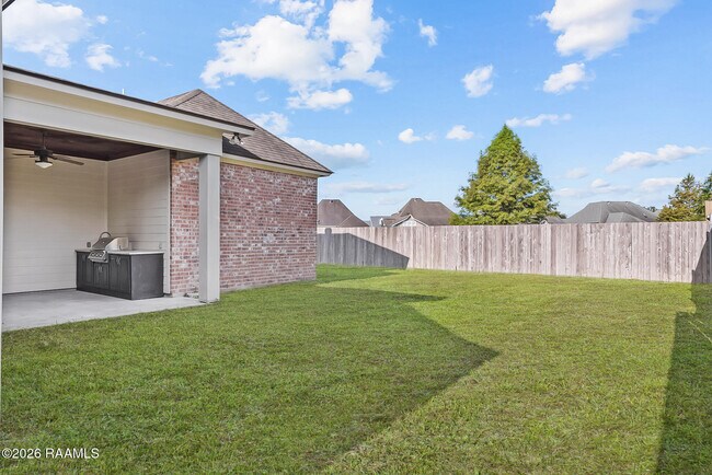 Building Photo - 113 Beauchamp Ln