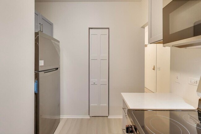 Building Photo - 780 S Federal St