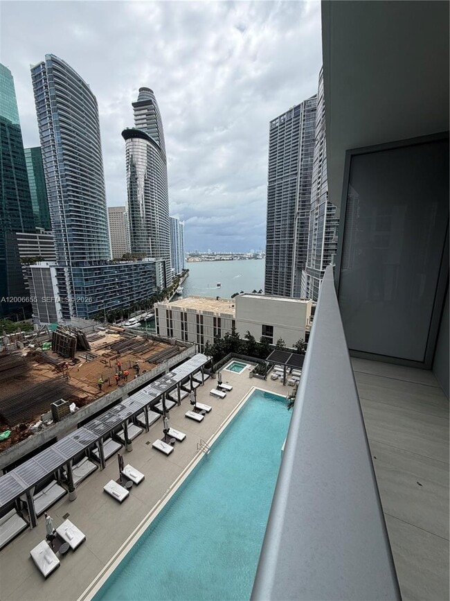 Building Photo - 77 SE 5th St