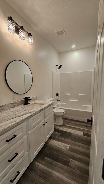 Building Photo - 4009 Stoke Dr