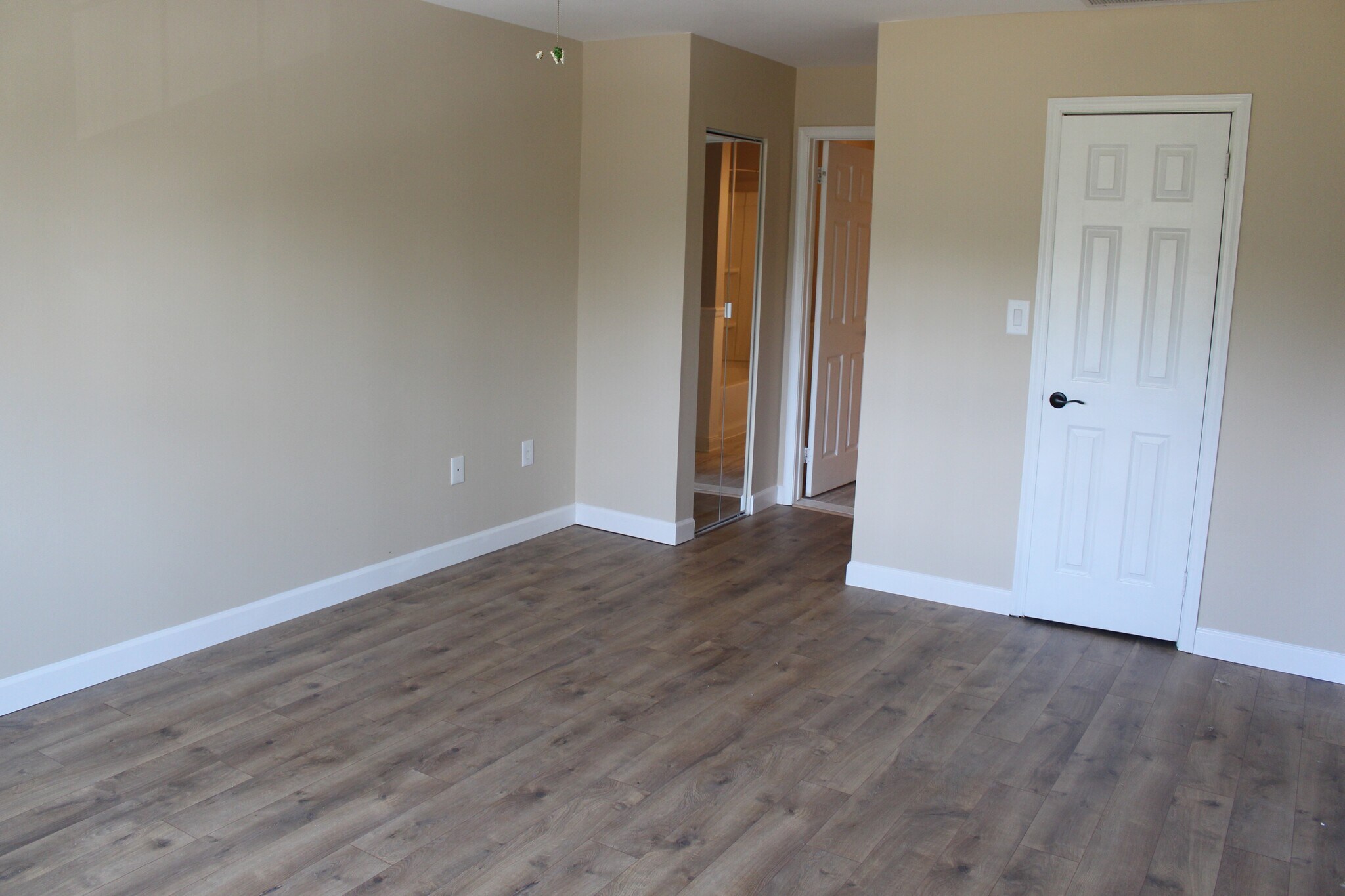 Building Photo - 2203 Buckingham Cir
