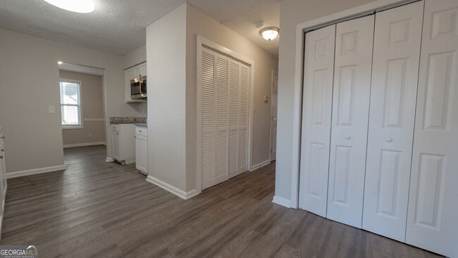 Building Photo - 6218 Creekford Ln