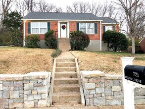 Building Photo - 721 Kendall Dr