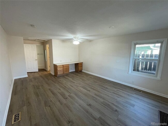 Building Photo - 2915 S Elati St