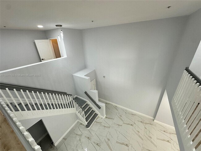 Building Photo - 17425 NW 75th Pl