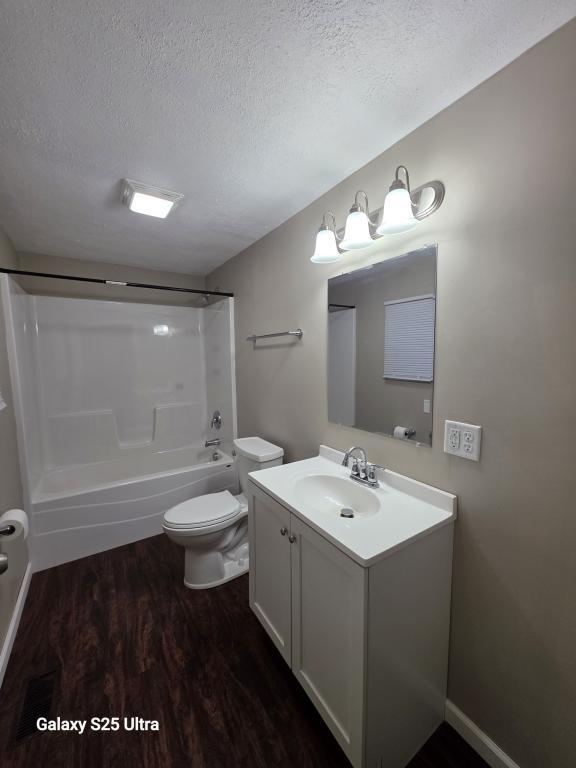 Building Photo - 623 W Main St