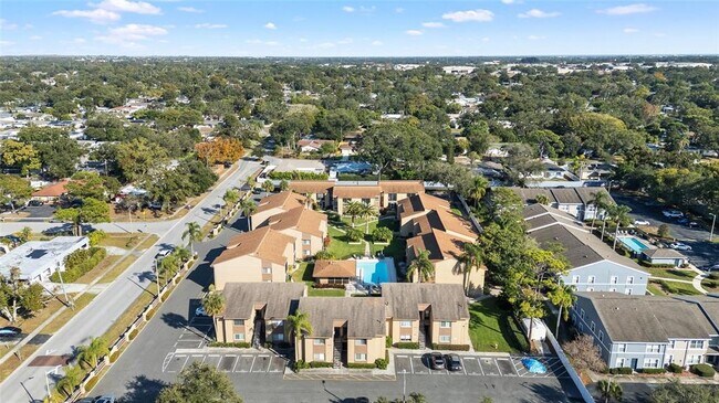 Building Photo - 1579 Greenlea Dr