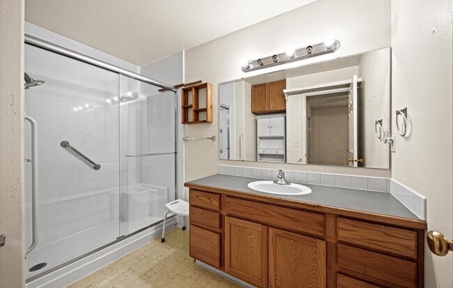 Building Photo - 803 Coopers Ct