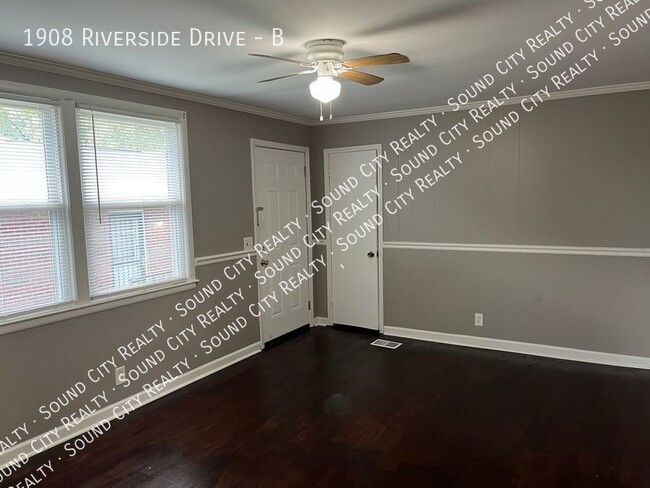 Building Photo - INGLEWOOD EAST NASHVILLE Duplex 2/1 bath 9...