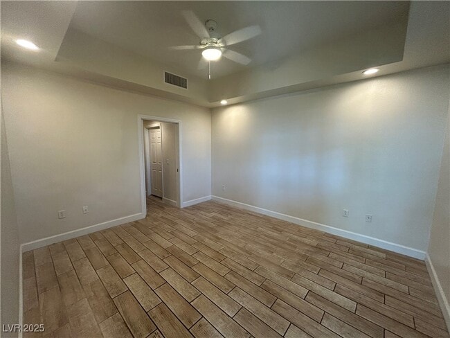 Building Photo - 67 E Agate Ave