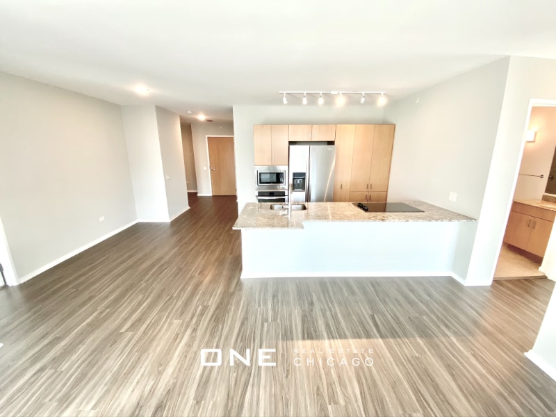 Building Photo - 190 E Illinois St