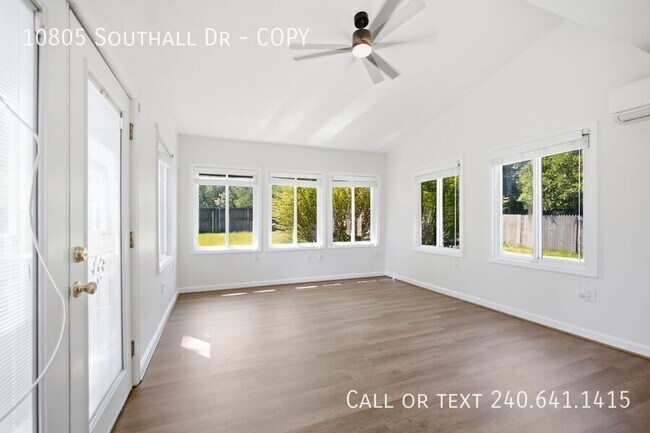 Building Photo - 10805 Southall Dr