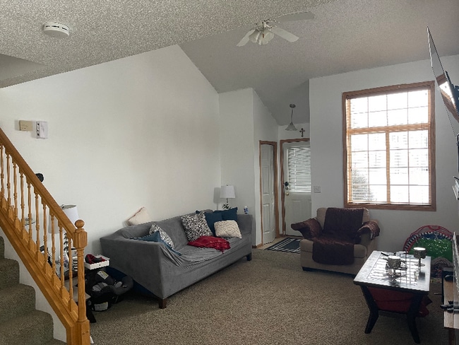 Building Photo - 150 S Prairie View Dr