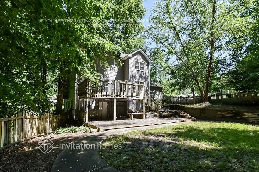 Building Photo - 5024 Logans Run