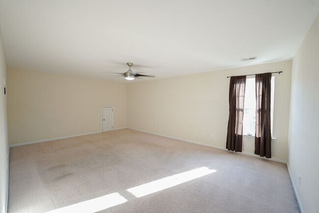 Building Photo - 43 Sand Valley Ct