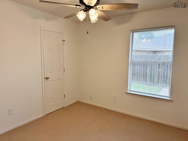 Building Photo - 5426 Ricci St