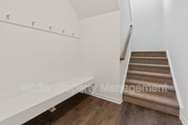 Building Photo - 1169 Scotch Mdws Lp