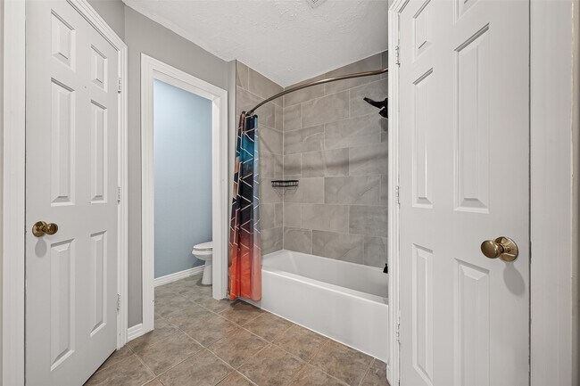 Building Photo - 6419 Paso Del Sol Dr