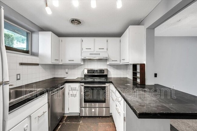 Building Photo - 78 Shepards Knoll Dr