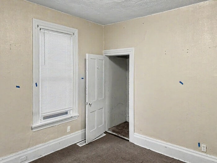 Building Photo - 490 Gage St