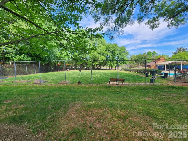 Building Photo - 5721 Dockside Dr