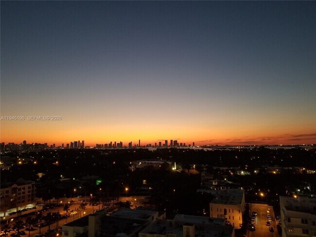 Building Photo - 2899 Collins Ave