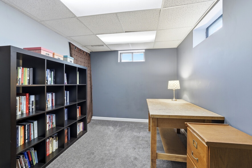 Building Photo - 332 Verrill St