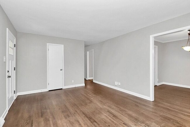 Building Photo - 3BD/2BA Ranch Home in Windsor Park!