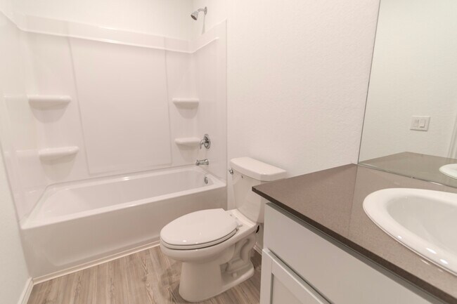 Building Photo - 1131 Janzen Rd