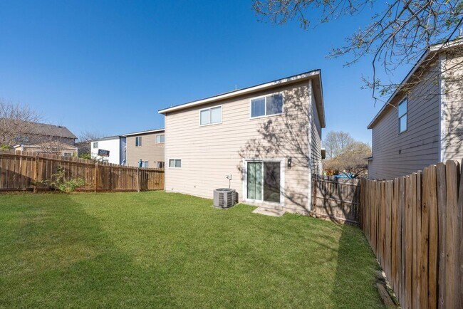 Building Photo - 219 Coriander Bend