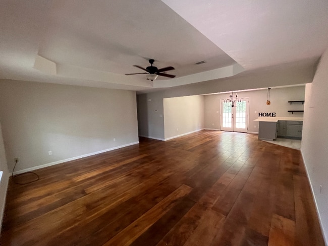 Building Photo - 133 N Ridge Dr