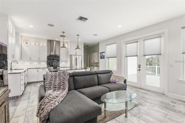 Building Photo - 6914 S Wall St