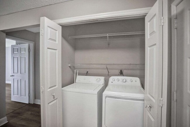 Building Photo - 2301 N Congress Ave