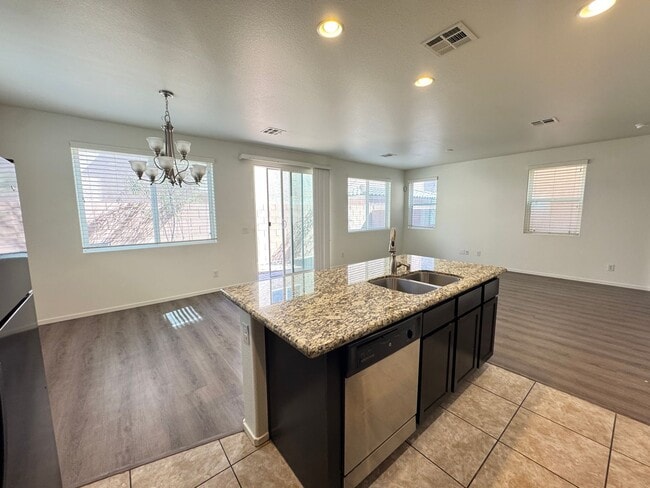 Building Photo - 6208 Yankee Spring St