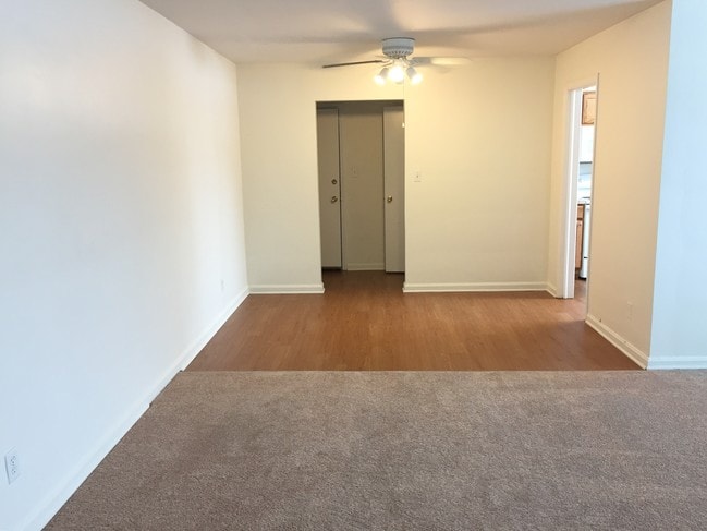 Building Photo - Fairmount Circle Living