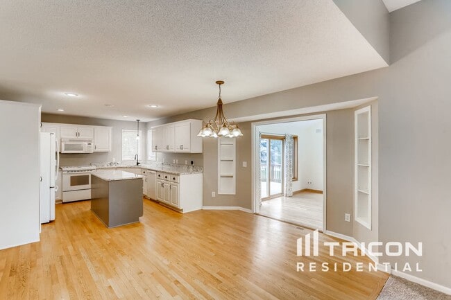 Building Photo - 1259 Irvine Dr