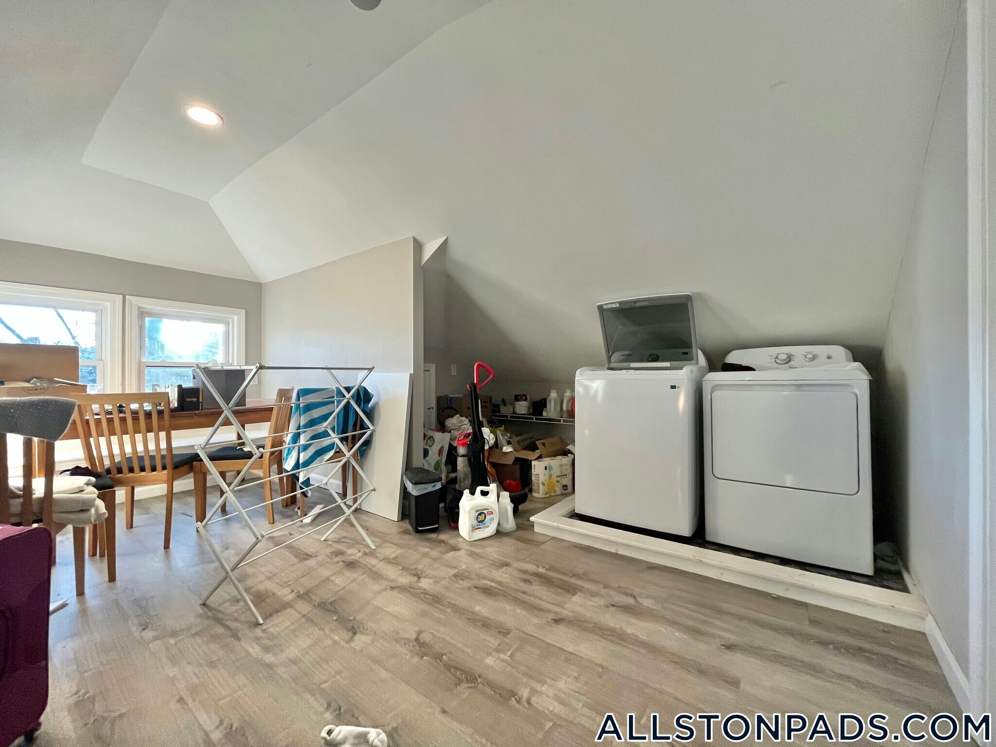 Building Photo - 39 Long Ave