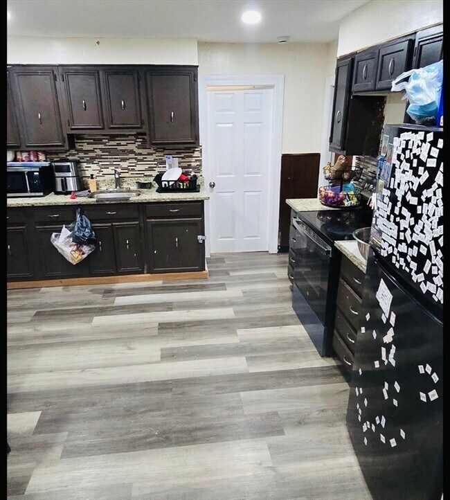 Building Photo - 5 Palmer St