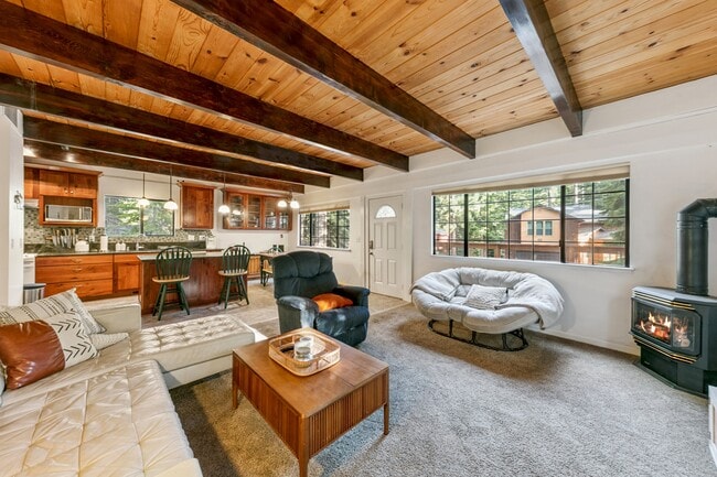 Building Photo - 1517 Plumas Cir