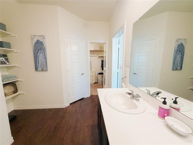 Building Photo - 3601 Sabine Dr