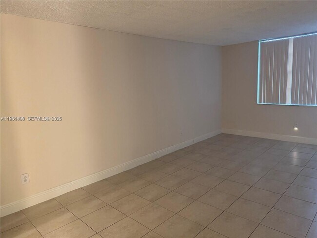 Building Photo - 486 NW 165th St