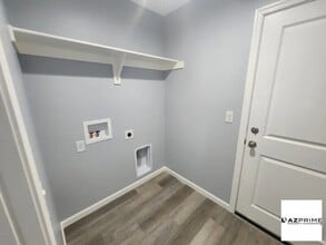 Building Photo - E Jackson