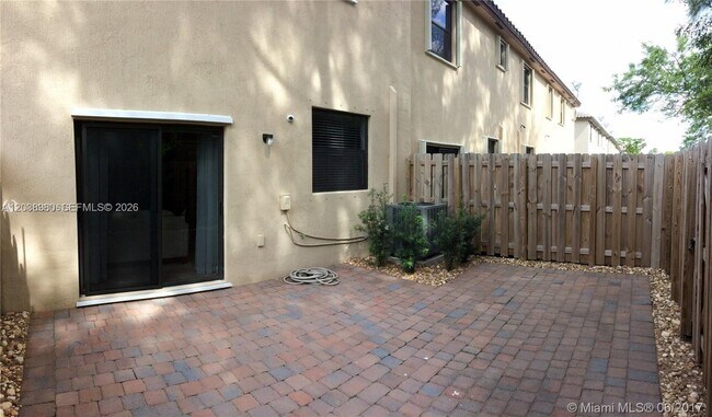 Building Photo - 11725 SW 150th Pl
