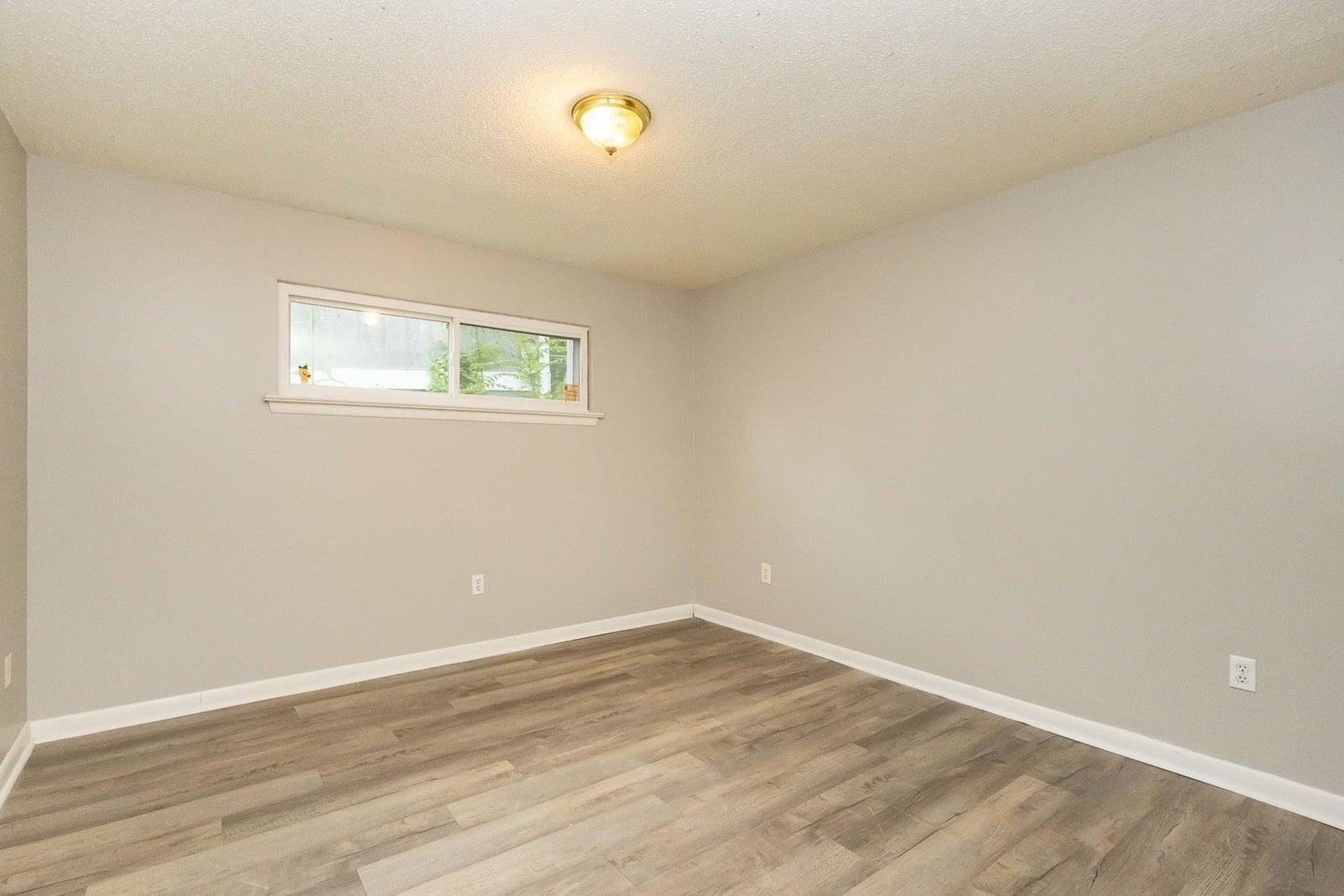 Building Photo - 3728 Chula Vista Dr