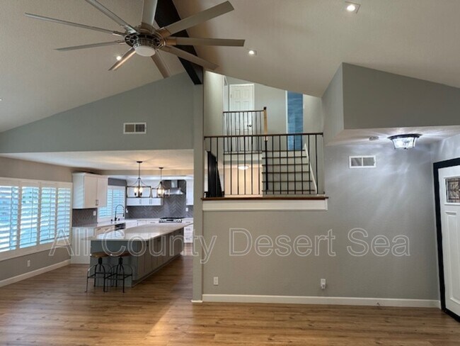 Building Photo - 7961 Southwind Cir