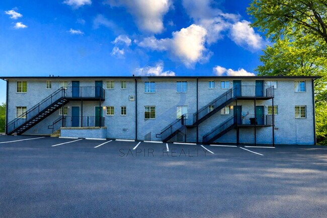 Building Photo - Newly Updated All-Electric 2BR/1.5BA in Campbelton Rd