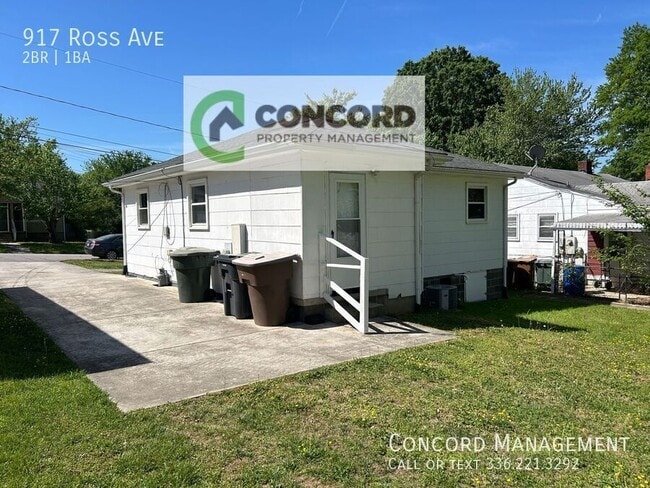 Building Photo - 917 Ross Ave