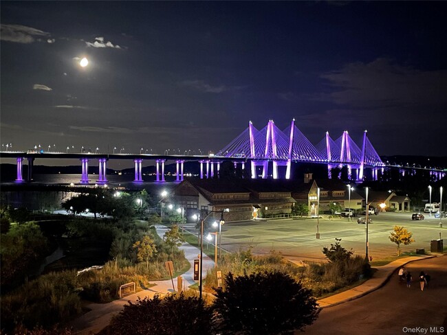 Primary Photo - 127 W Main St