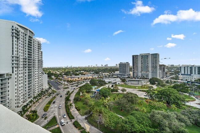 Building Photo - 1830 Radius Dr