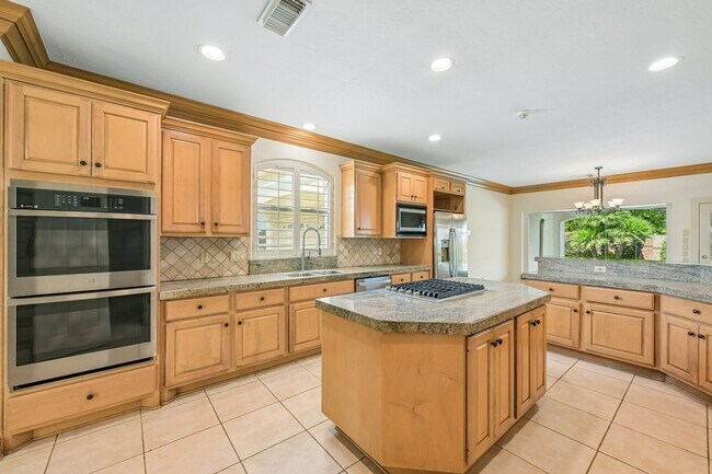Building Photo - 1611 Copperas Cove